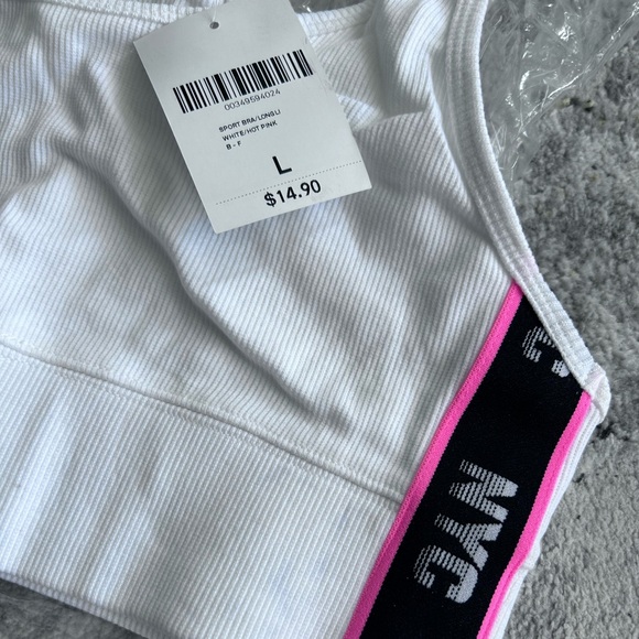 NWT Forever 21 Low Impact - NYC Graphic Sports Bra - Picture 3 of 10